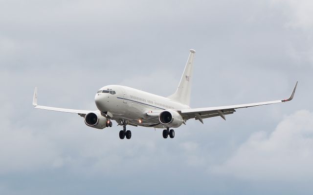 Boeing 737-700 (02-0202) - boxer47 usaf c-40c 02-0202 landing at shannon 30/3/18.