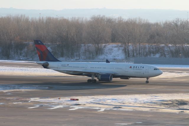 Airbus A330-200 (N861NW)