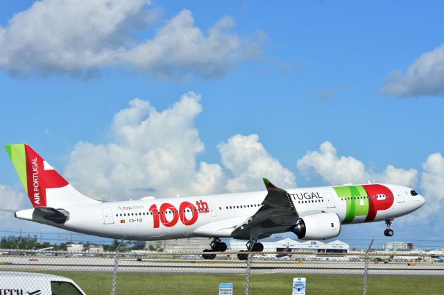 Airbus A330-900 (CS-TUI)