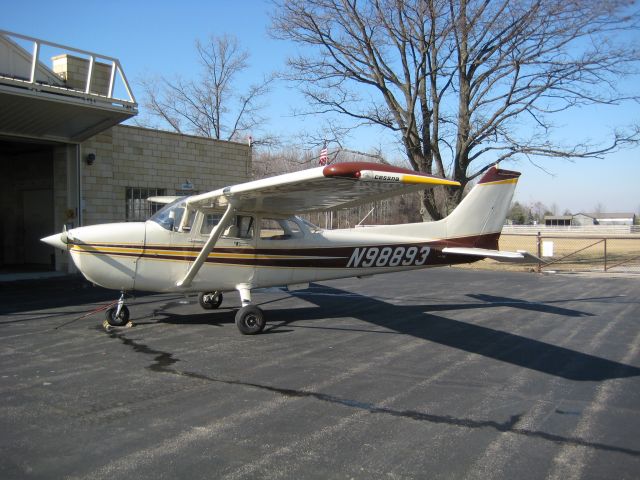 Cessna Skyhawk (N98893)