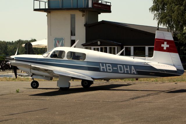 Mooney M-20 Turbo (HB-DHA)