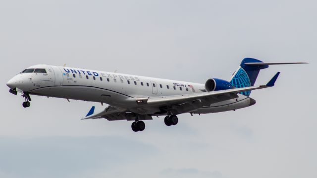 Canadair Regional Jet CRJ-700 (N523GJ) - GoJet (United Express) Bombardier CRJ-550 arriving in Newark on a flight from Richmond.