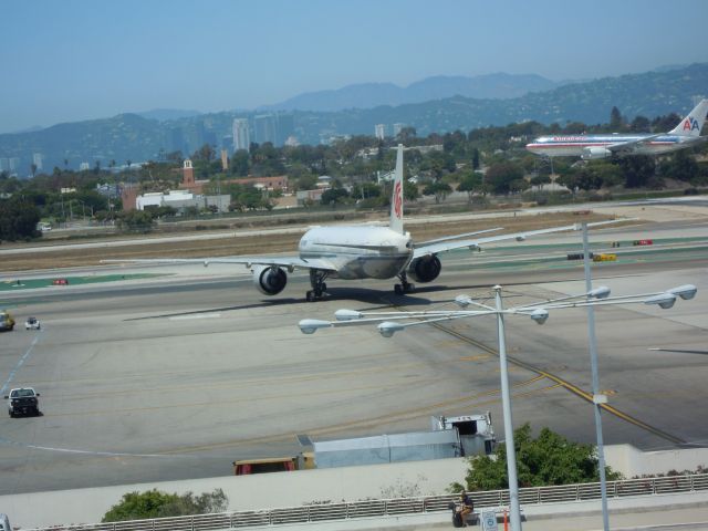 BOEING 777-300 — - AIR CHINA 777-300 LAX