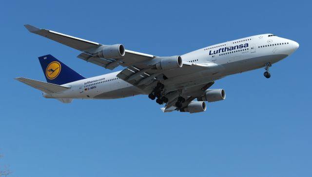 Boeing 747-400 (D-ABVU)