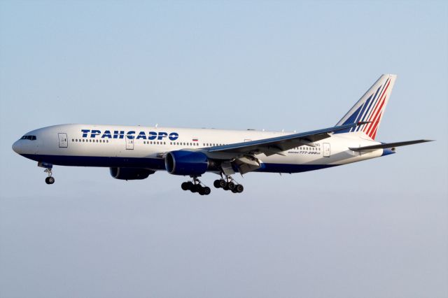 Boeing 777-200 (EI-UNS)