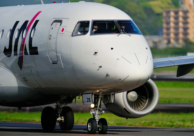 Embraer 170/175 (JA216J)