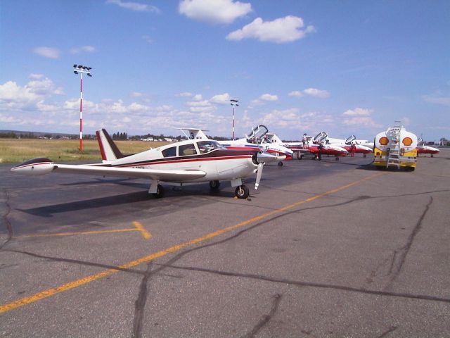 Piper PA-24 Comanche (C-FDCM)