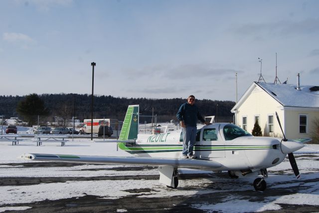 Mooney M-20 (N201LT) - Stowe Vt.