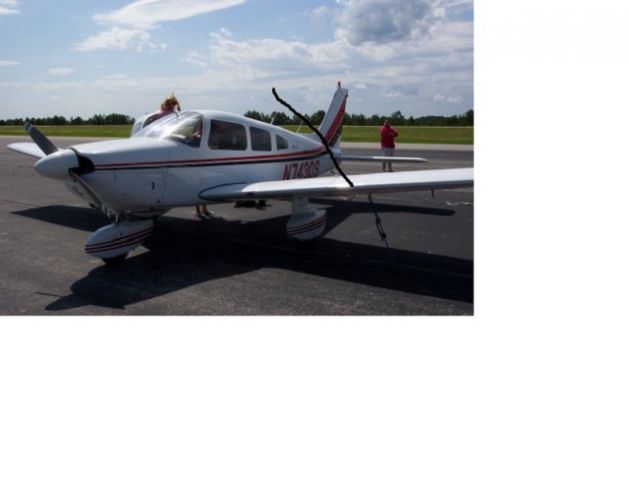 Piper Cherokee (N743DS)