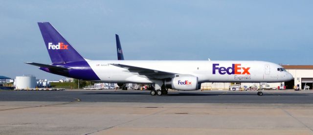 Boeing 757-200 (N954FD) - Nice to see a ex British 757 in CLTbr /br /3/29/19 