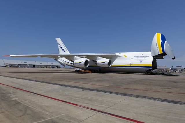 Antonov An-124 Ruslan (UR-82007)