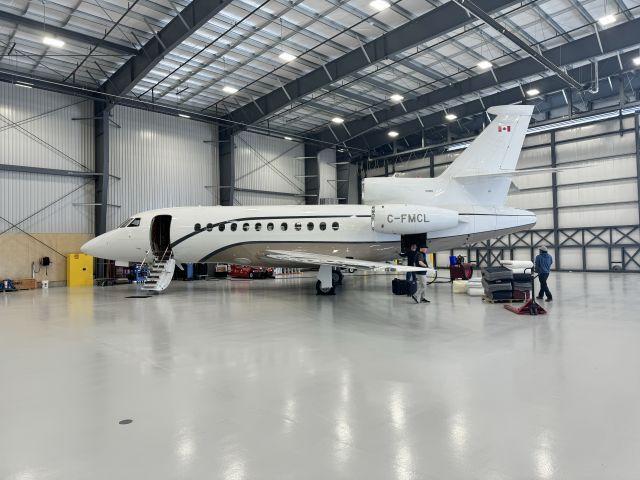 Dassault Falcon 900 (C-FMCL)