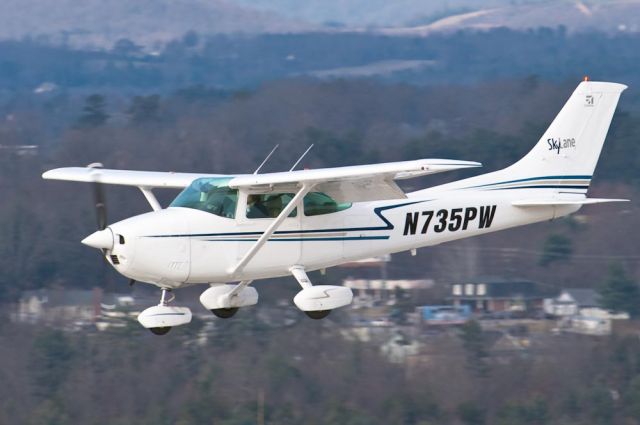 Cessna Skylane (N735PW) - 12/30/09