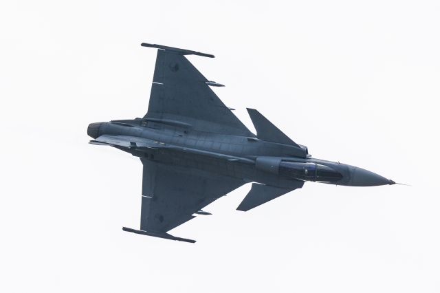 Piper Cherokee (N9242) - Saab JAS-39 C Gripen /Radom 2023/