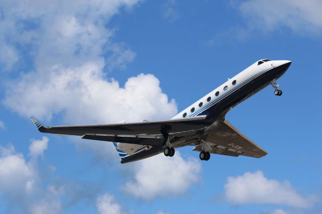 Gulfstream Aerospace Gulfstream V (G-LSCW)