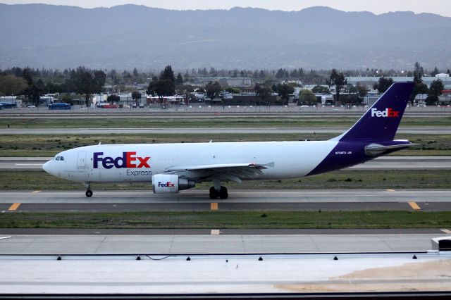 Airbus A300F4-600 (N728FD) - Taxiing to 30R, for takeoff to Indianapolis