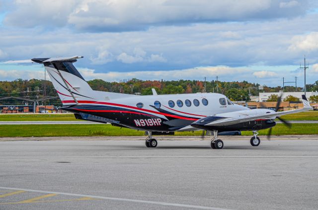 Beechcraft Super King Air 350 (N919HP)