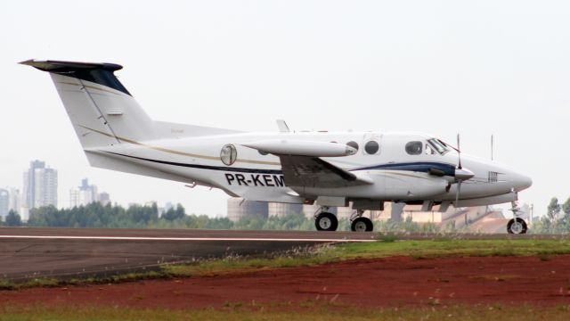 Beechcraft Super King Air 200 (PR-KEM)