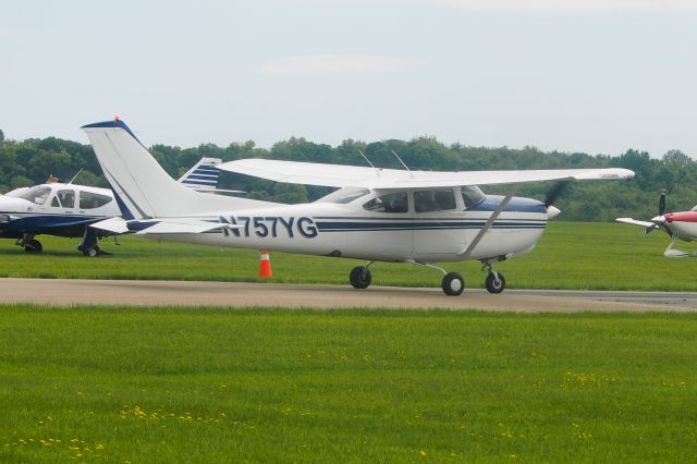 Cessna Skylane (N757YG)