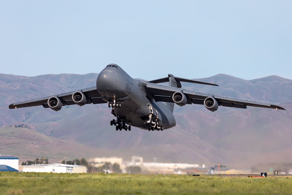 Lockheed C-5 Galaxy (87-0034) - Full Quality Photo --> https://www.airliners.net/photo/USA-Air-Force/Lockheed-C-5M-Super-Galaxy-L-500/6047263?qsp=eJwtjDEKAkEMRe%2BS2kYEi%2B3UThAtvEBIPrq4OkMScIdl724Y7B7vf95CUj6BOe6tggZysMmTNlTZ%2BO00LPRC%2BxbTZDqdLwUOy92LxbGlUw4cRFAD%2BvdX0/zkBJeeemR6mwC7dabdPr2OXifuDQSPE63rD7a5L5M%3D