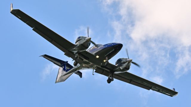 — — - Blue Line Aviation Diamond DA42 (N422BL) arrives KRDU Rwy 23R on 7/10/2020 at 1:01 pm.