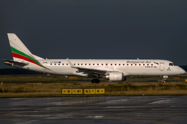 LZ-BUR — - after thunderstorm, Rwy 18, Frankfurt