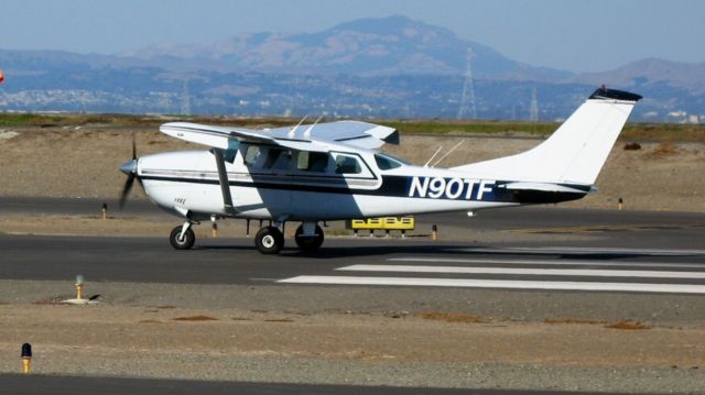 Cessna 206 Stationair (N90TF) - Taxi