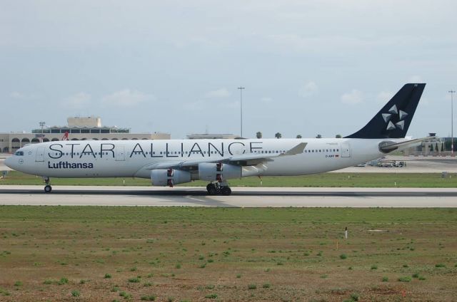 Airbus A340-300 (D-AIFF) - On landing RWY31 for LTM