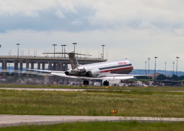 McDonnell Douglas MD-80 (N424AA)