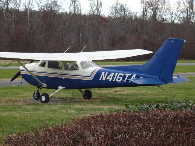 Cessna Skyhawk (N416TA)