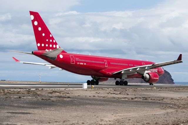 Airbus A330-200 (OY-GRN)