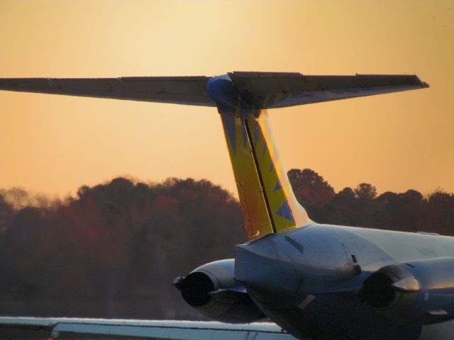 McDonnell Douglas MD-83 (N409NV)