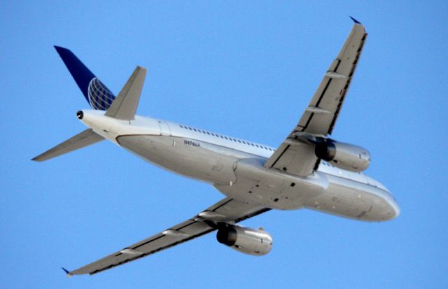 Boeing 737-700 (N476UA) - Departure to LAX, 10-06-2012