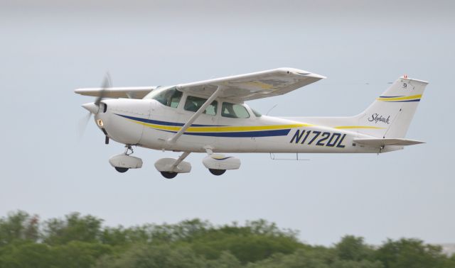 Cessna Skyhawk (N172DL)