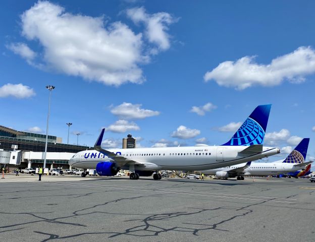 Airbus A321neo (N14502) - A321neo service from the mid west mother hub 08/21/24
