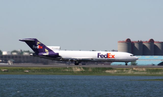 BOEING 727-200 (N204FE)