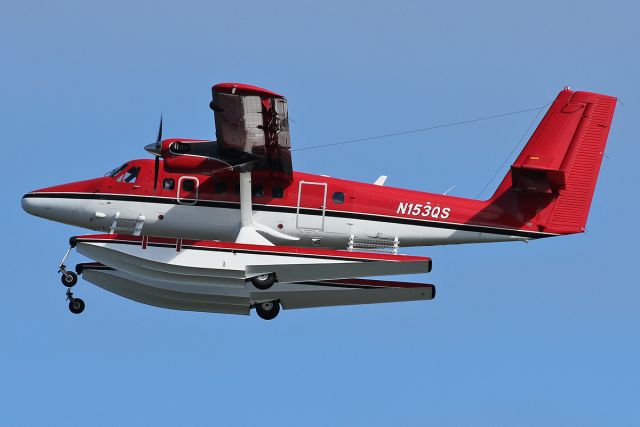 De Havilland Canada Twin Otter (N153QS)