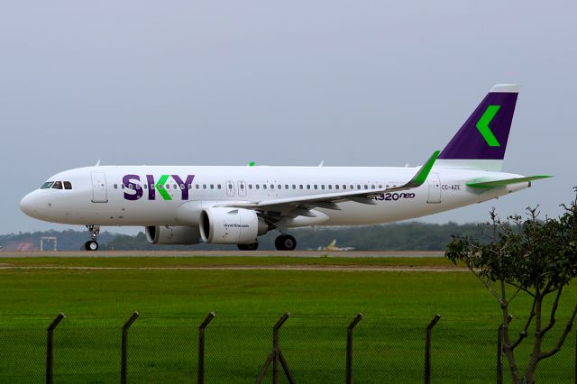 Airbus A320 (CC-AZE)