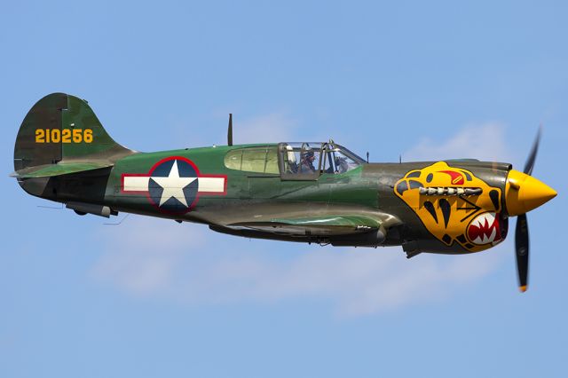 CURTISS Warhawk (N401WH)