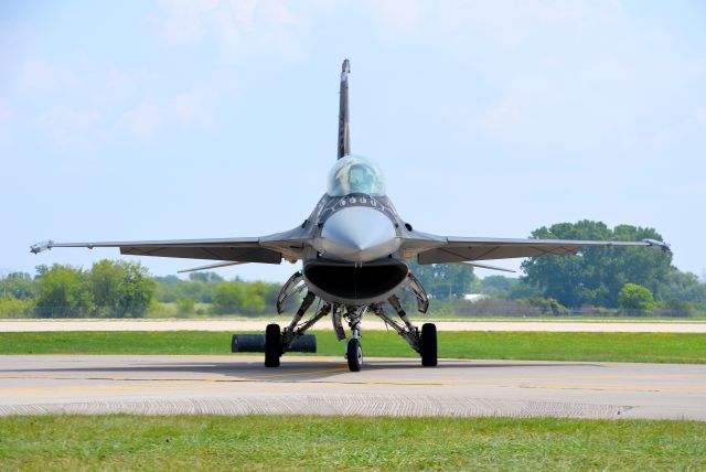 94-0047 — - F-16 Viper Demo with the "Venom" paint scheme.