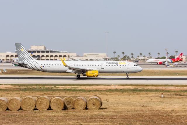 Airbus A321 (EC-MLD)