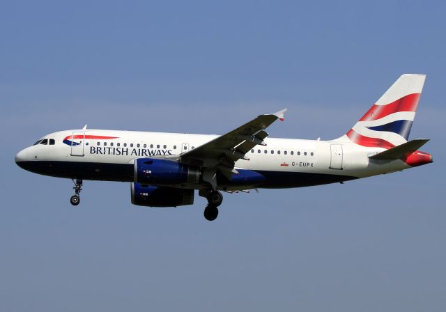 Airbus A319 (G-EUPX)