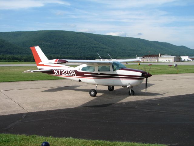 Cessna Centurion (N732DR)