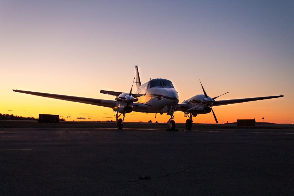 Beechcraft King Air 90 (N595TM)