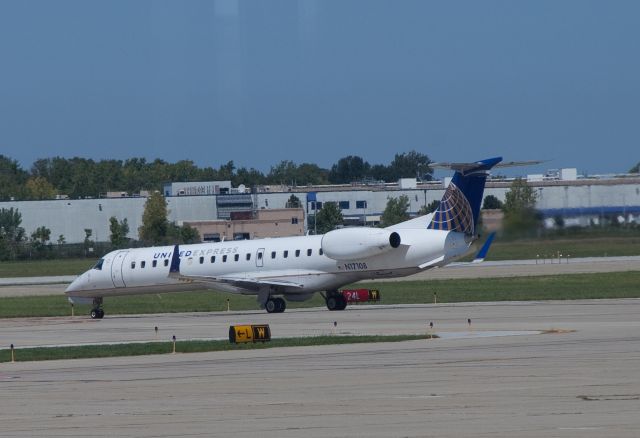 Embraer ERJ-145 (N17108) - United Express taxi  for takeoff