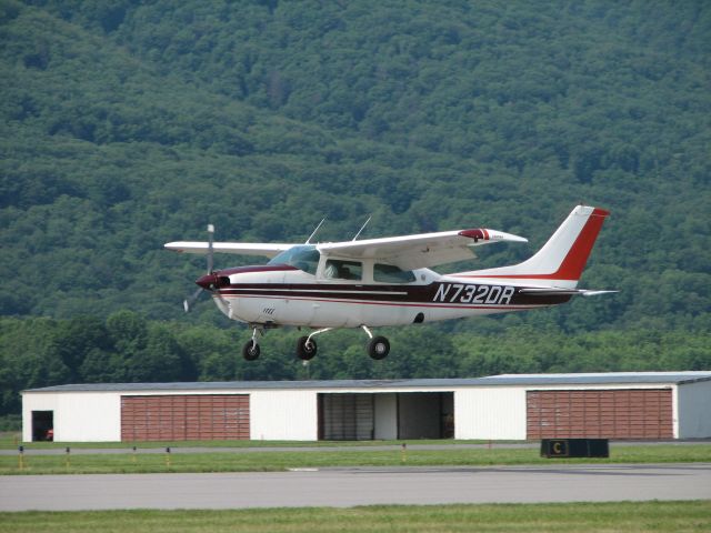 Cessna Centurion (N732DR)