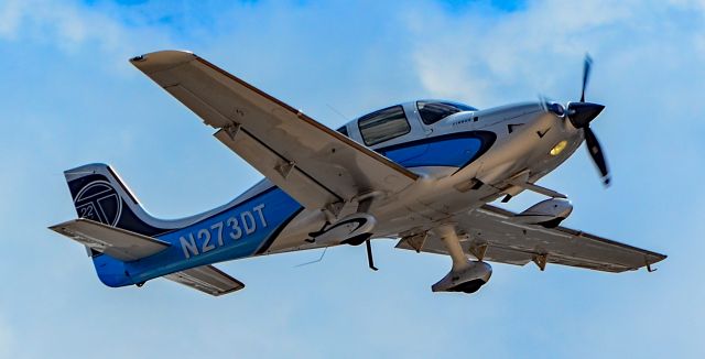 Cirrus SR22 Turbo (N273DT) - N273DT Cirrus SR22T s/n 0652 - North Las Vegas Airport  KVGTbr /Photo: TDelCorobr /August 5, 2022