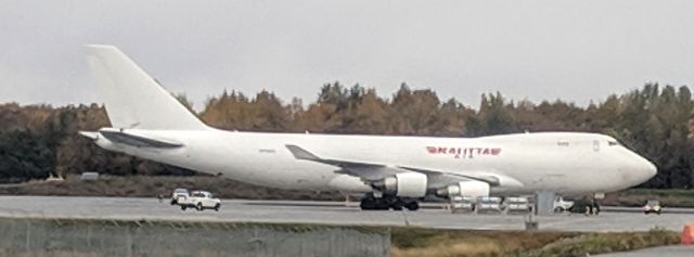 Boeing 747-400 (N716CK) - Cargo apron, Anchorage International Airport