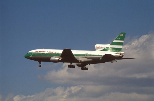 Lockheed L-1011 TriStar (VR-HHY) - Final Approach to Narita Intl Airport Rwy34 on 1988/05/08