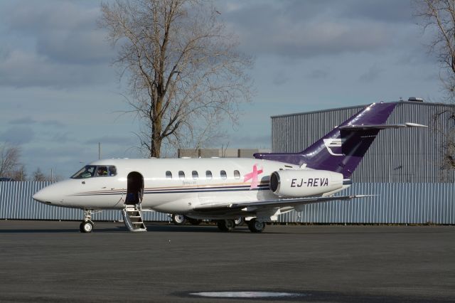 Hawker 800 (GJI85U) - Visiting CYHU on 03-12-2021